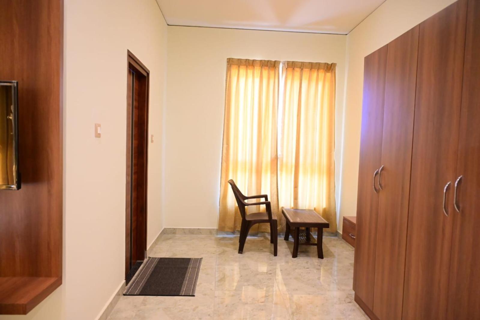 Kcg Residency Hotel Mysore Exterior photo